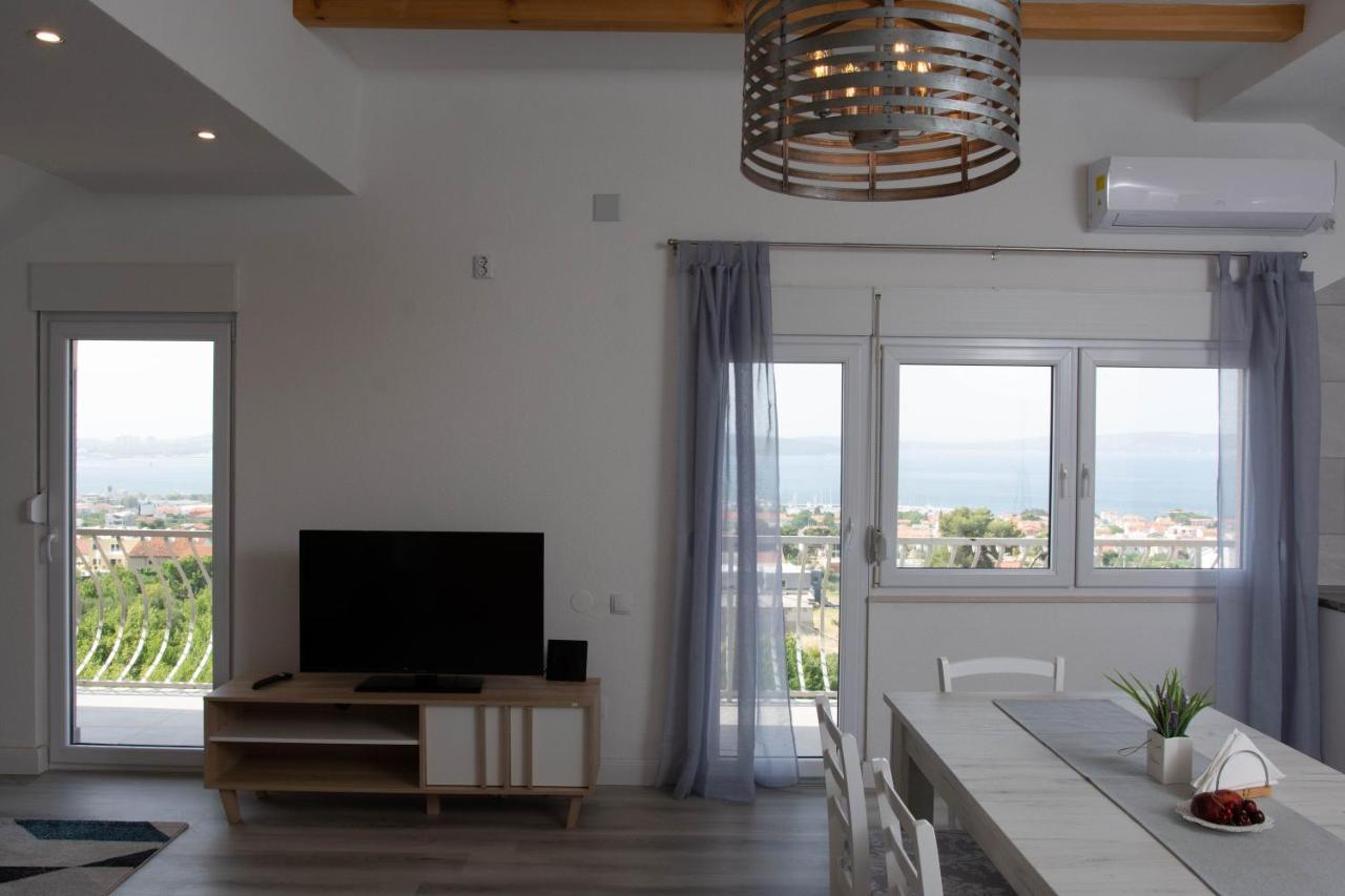 Apartmani Sandra Kastela Luaran gambar