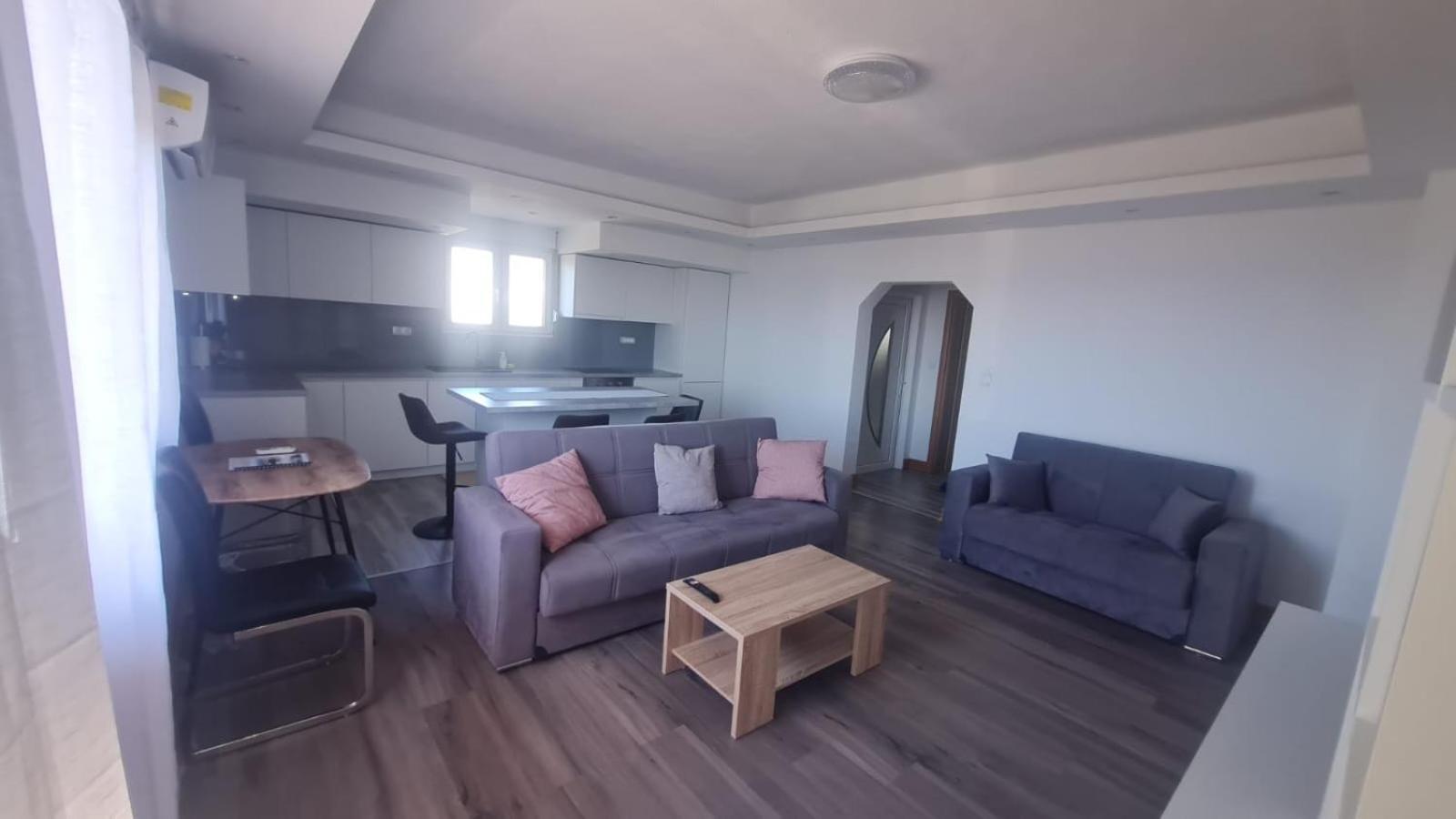 Apartmani Sandra Kastela Luaran gambar