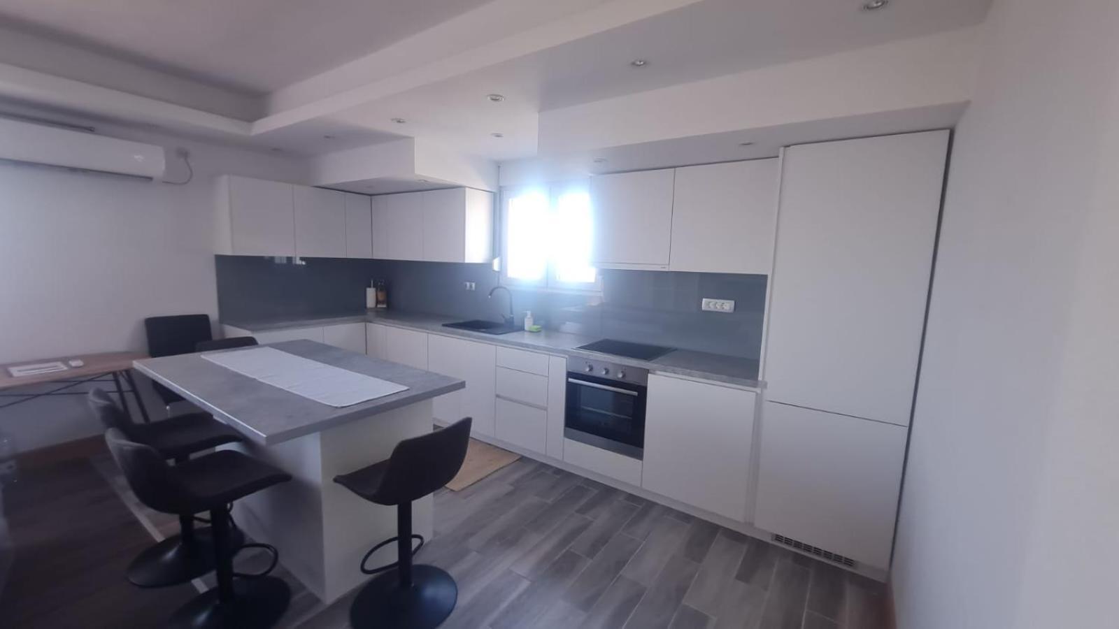 Apartmani Sandra Kastela Luaran gambar